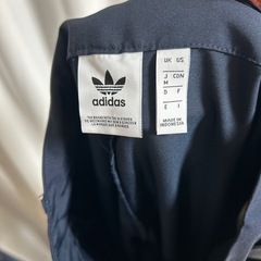 adidasパンツの画像