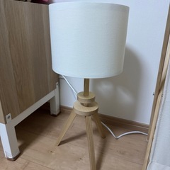 IKEA ラウテルス テーブルランプの画像