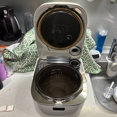 Panasonic スチームIHジャー炊飯器 SR-SX101の画像
