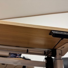 電動昇降デスクの画像