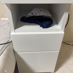 ベッドサイド収納 ニトリの画像