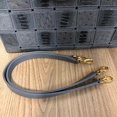 【極美品】サンポウiiiSANPO ハンドバッグ パッチワークオーストリッチの画像