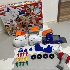 くみかえアクション！キャリアカー&カーゴジェットセット　トミカの画像