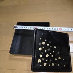 おせち箱の画像