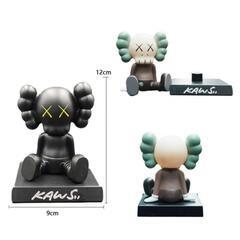 KAWS フィギュア2本セット の画像