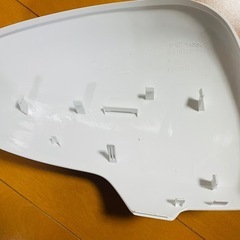 プリウス ドアミラーカバー 左のみの画像