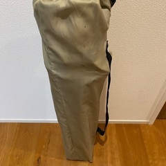 折りたたみ椅子の画像