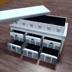 洋館の形をした卓上引き出しBOX（洋菓子のハラダ）　厚紙製/小物収納におすすめの画像