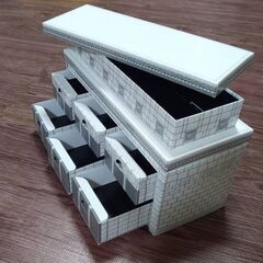 洋館の形をした卓上引き出しBOX（洋菓子のハラダ）　厚紙製/小物収納におすすめの画像