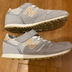キッズNew balanceの画像
