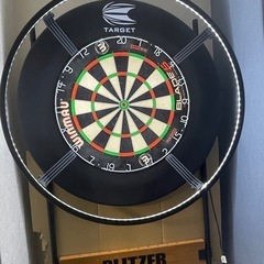 Winmau Blade5 Dual core ハードダーツ/ Target surround サラウンド/ Corona Vision ライト / Blitzerダーツ棚の画像