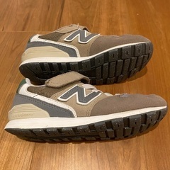 キッズ　New balanceの画像