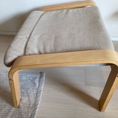 IKEA ポエングオットマン　足置きの画像