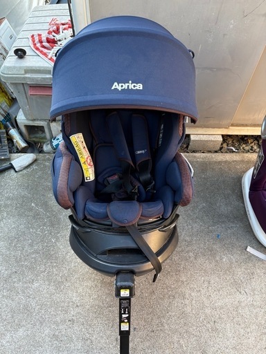 アップリカ　レッタス　チャイルドシートセット　新生児から