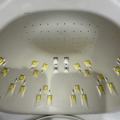 UV/LEDライト　ネイルの画像