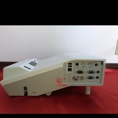 超短焦点プロジェクター、日立CP-TW3003Jの画像