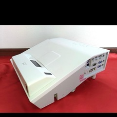 超短焦点プロジェクター、日立CP-TW3003Jの画像