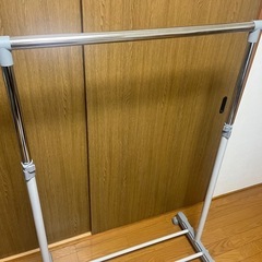 ハンガーラック★伸縮★キャスター付き★洋服掛け★パイプハンガーの画像