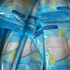 使い捨て三層レイヤー立体マスク 10枚入りを200パックまとめてお売りしますの画像