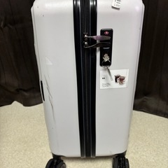 キャリーケース　ホワイトの画像