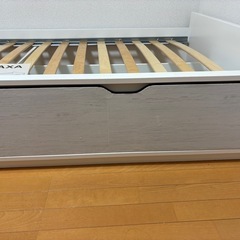 シングルベッドフレームの画像