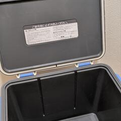 クーラーボックスBOX青色保冷魚釣りアウトドア・キャンプ用幅45cm高さ37cm奥行き29cm色褪せ汚れありの画像