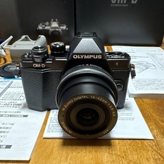おまけ付！★OLYMPUS OM-D E-M10 MarkII ミラーレスカメラの画像