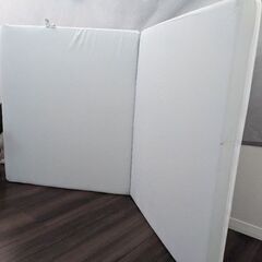 ベビーベッド　マットレスのみ　70cmx120cmの画像