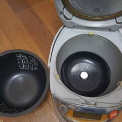 TOSHIBA IH ジャー炊飯器 RC-6XD 3.5合炊き 動作確認済みの画像