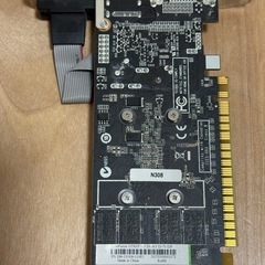 GeForce GT635 と Sound BLASTER SB0570の画像