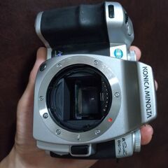 優良品　希少なシルバー　KONICA MINOLTA α SWEET DIGITAL の画像