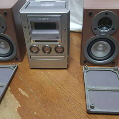 SONY ソニー CMT-M100 CD/MD/カセット/AM/FMラジオコンポ （HCD-M10+SS-CM100） ジャンクにての画像