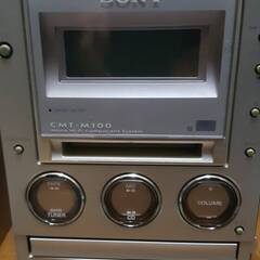 SONY ソニー CMT-M100 CD/MD/カセット/AM/FMラジオコンポ （HCD-M10+SS-CM100） ジャンクにての画像