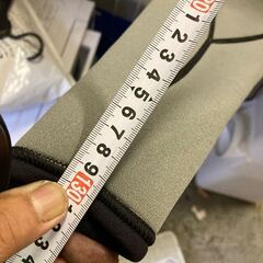 詳細不明 ウエットスーツ ROXY 4/32 えりから足元約132cm 脇から脇約47cm サーフィン マリンスポーツの画像