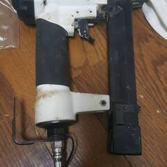 SK11 エアータッカー T425L ステープル(4Jステープル、4mm) 10～25mmL SA-T425L-X1　動作未確認の画像