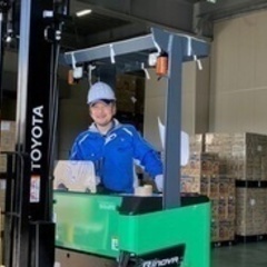 【マイカー通勤可】【亀田製菓グループで長く安定して働く】お菓子を扱うフォークリフト作業員/八幡市 京都府八幡市(石清水八幡宮)作業員の画像