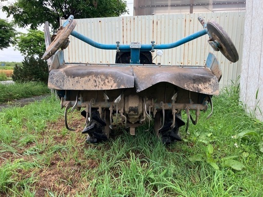 三菱トラクタ　D1300 4WD  現役活躍
