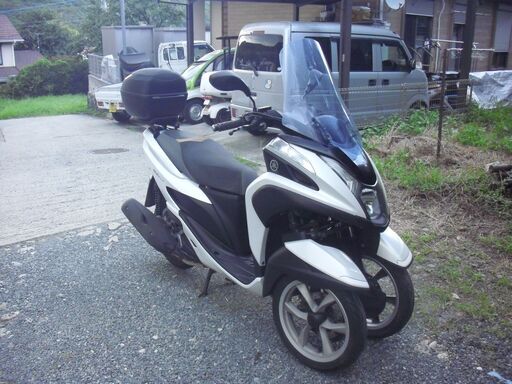3輪スクーターYAMAHA TRICITY125 トリシティ125 (SE82J) パール ホワイト・インジェクション