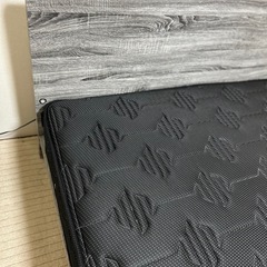 ワイドダブル　ベッドフレーム、マットの画像