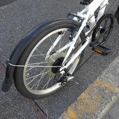 サマーセール！全品1000引き！7/21まで！中古自転車３６４７　折り畳み自転車　DAHON  Gimmick D6　２０インチ　６段ギヤ　ワイヤー錠　身長１４５から１９０㎝の画像