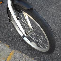 サマーセール！全品1000引き！7/21まで！中古自転車３６４７　折り畳み自転車　DAHON  Gimmick D6　２０インチ　６段ギヤ　ワイヤー錠　身長１４５から１９０㎝の画像