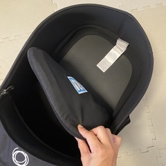 【美品】bugaboo バガブー bee5 キャリーコット バシネット　ブラックの画像