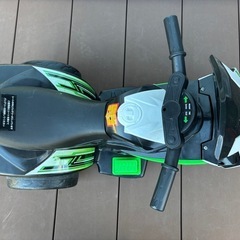 子供 電動バイクの画像