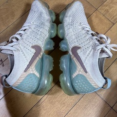 ナイキ スニーカー ランニングシューズの画像