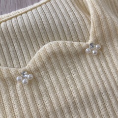 未使用　ビーズ付デザインTシャツ　アースミュージック　Sの画像