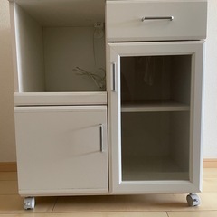 食器棚の画像