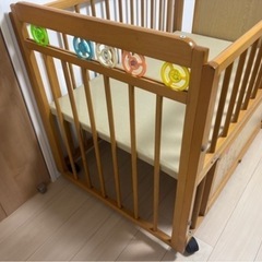 ベビーベッドの画像