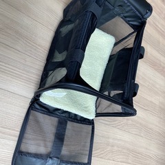 シェルパSHERPA 小型犬・猫用ソフトメッシュ キャリーバッグ２点の画像
