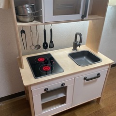 IKEA DUKTIG 子供用キッチンセットの画像