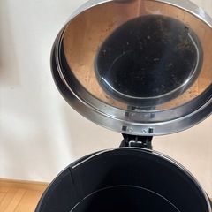 ダストボックスの画像